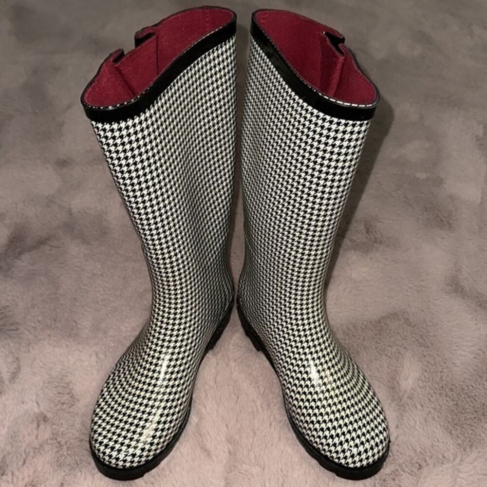 Women’s Austin Trading Co. Houndstooth Rain Boots Size 6